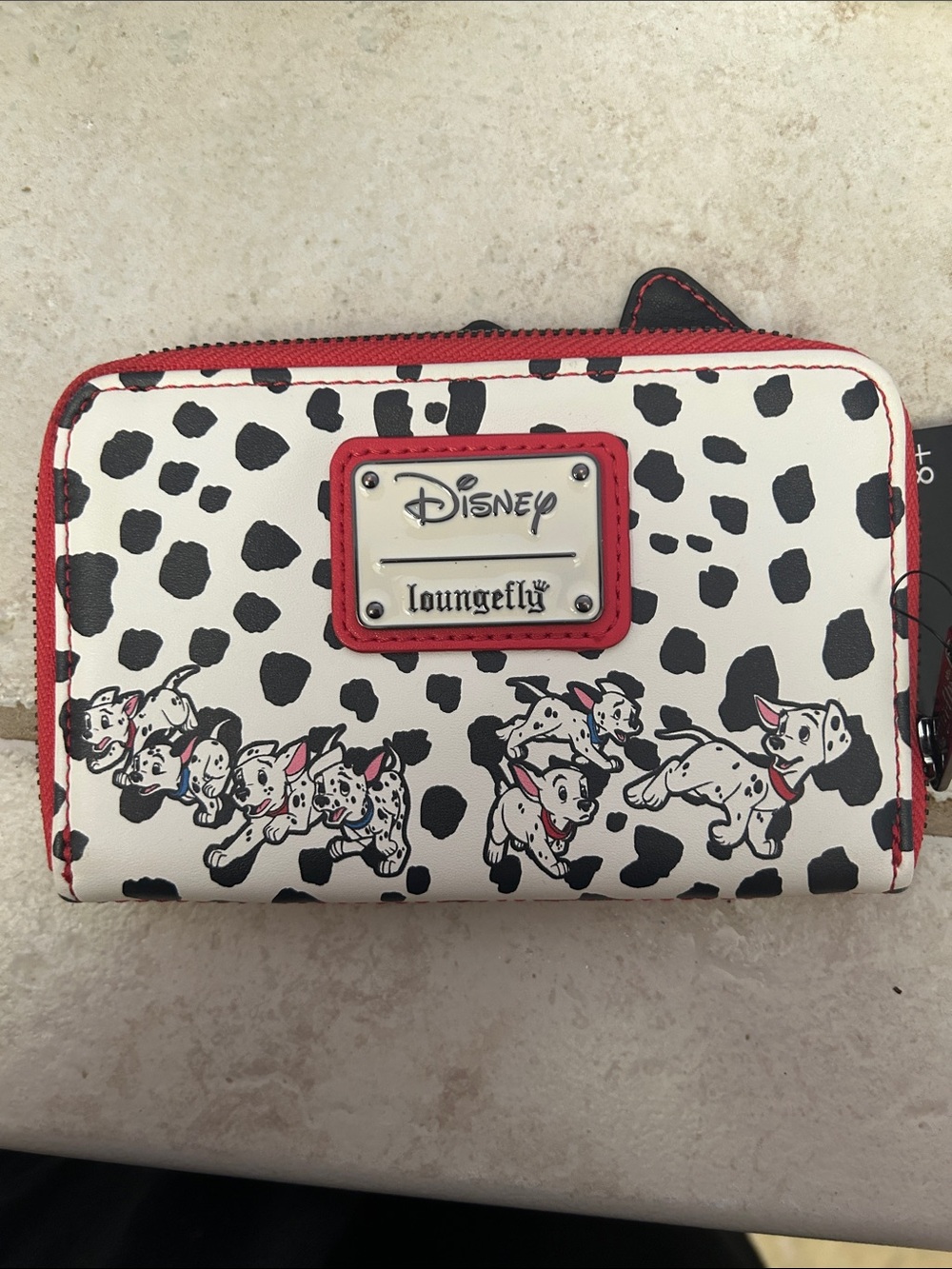 Disney Villains Cruella Wallet in Cream, Black, Red - Picture 2 of 3